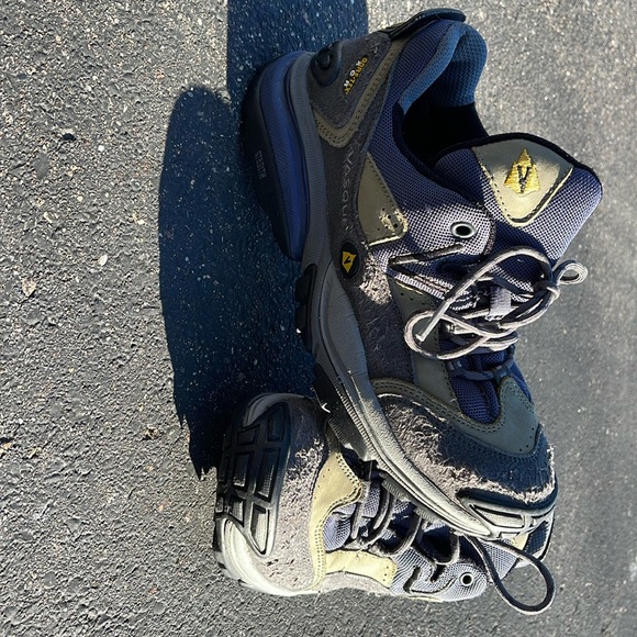 Vasque Gore-Tex XCR hiking shoes women’s size 7.5 or 38. - Picture 1 of 9